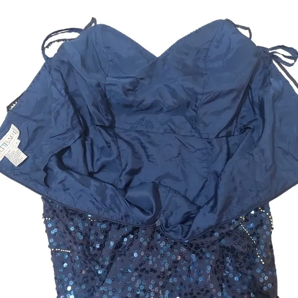 A.J. Bari vintage sequin, beaded dress 100% Silk‎