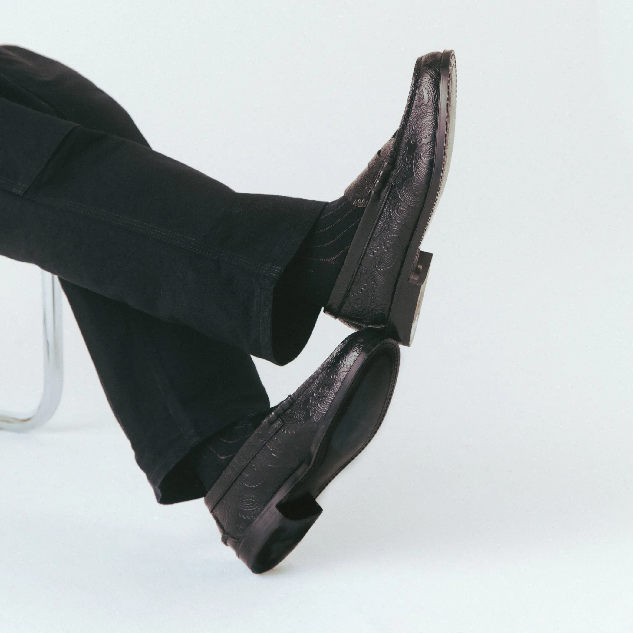 【B-Grade】MENS EMBOSSED LOAFERS / BLACK PAISLEY