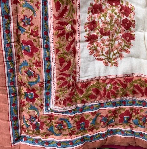 Beautiful Quilt -Alexandra-Medium