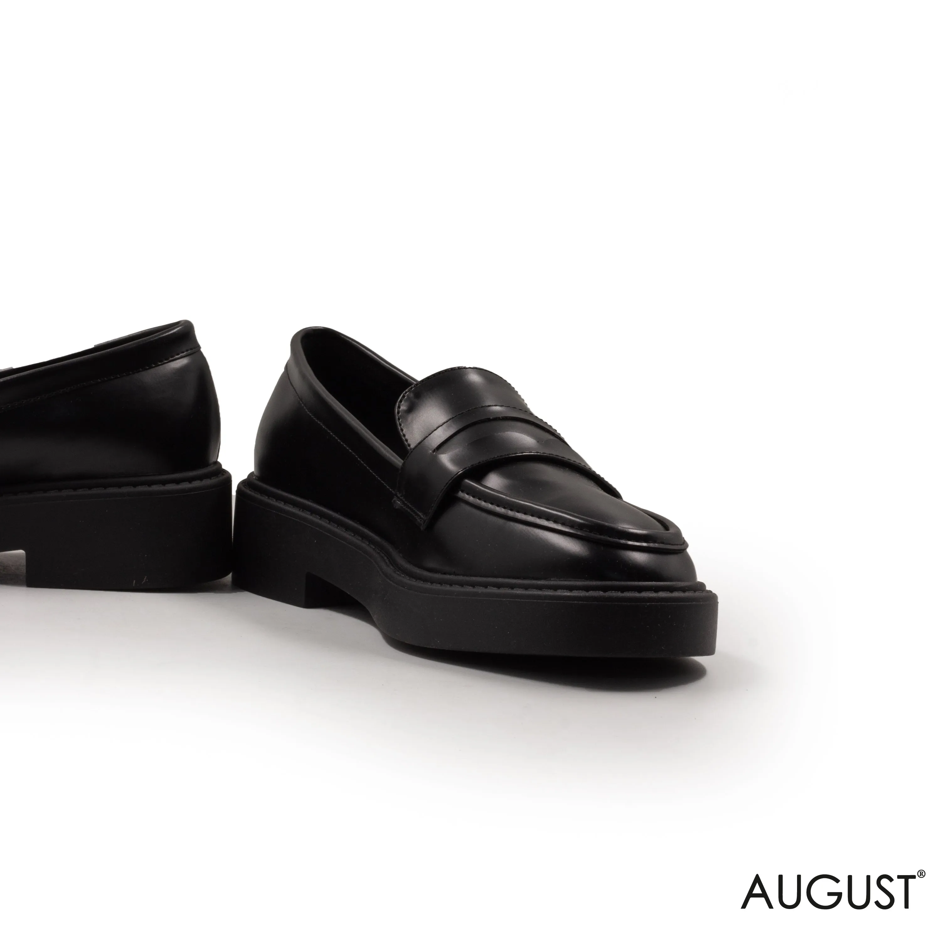 BLACK CHUNKY LEATHER LOAFERS