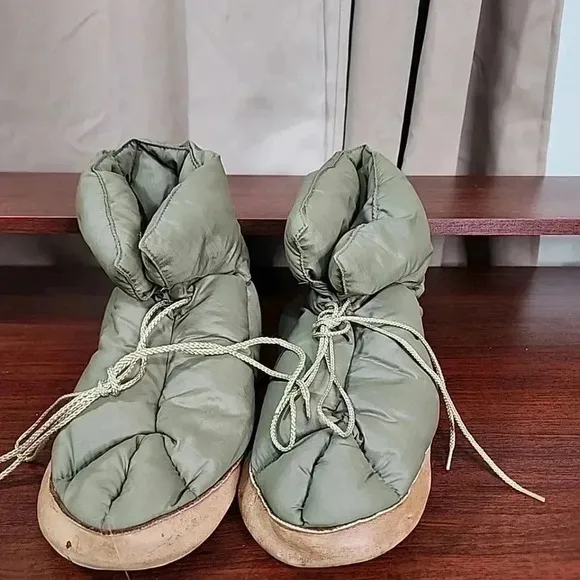 EDDIE BAUER vintage Goose Down Olive Camp Bootie Slippers Leather Soles.