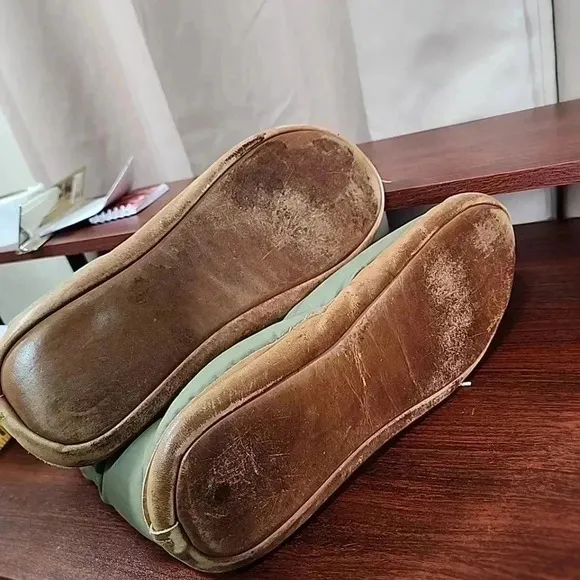 EDDIE BAUER vintage Goose Down Olive Camp Bootie Slippers Leather Soles.