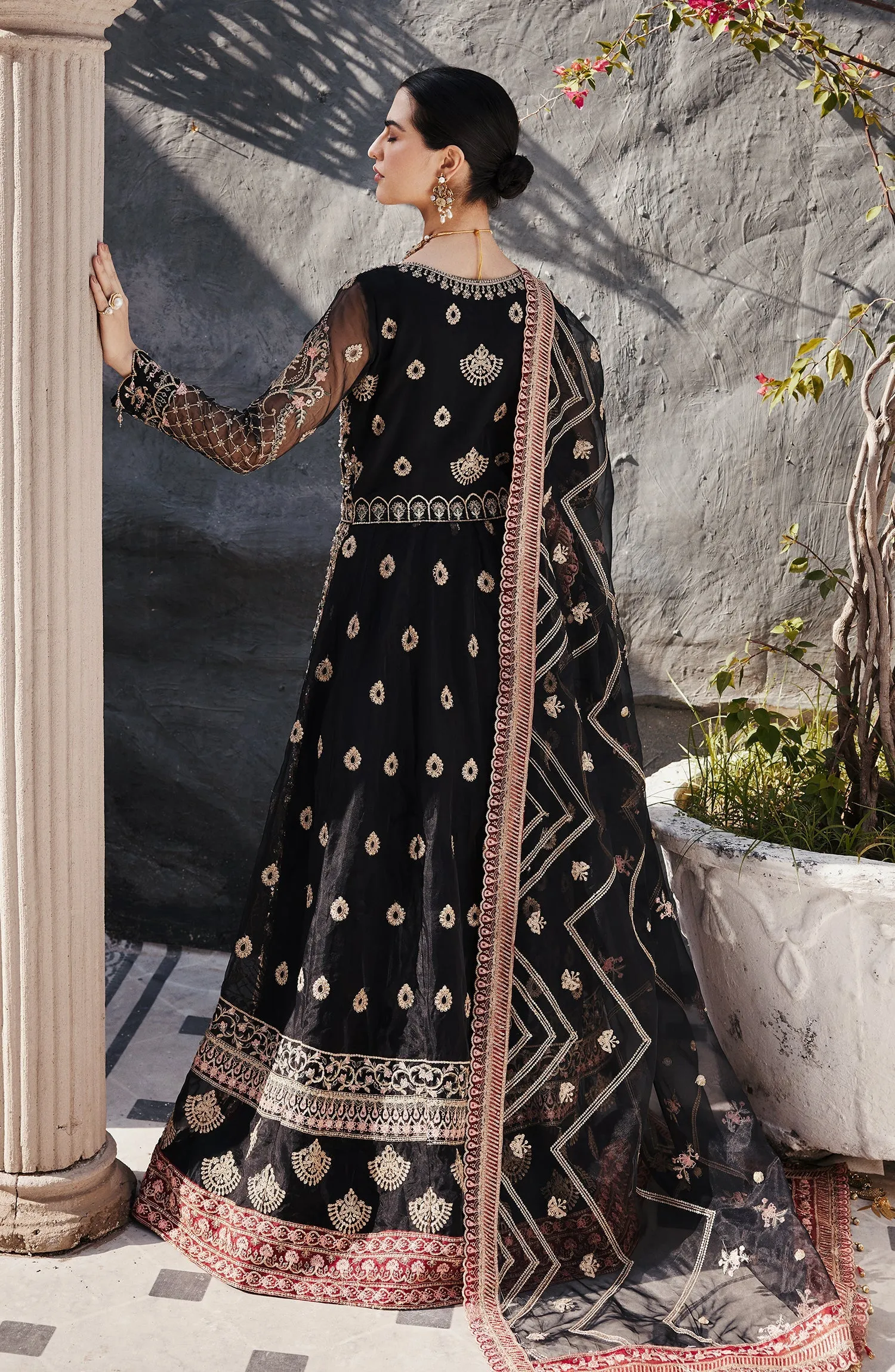 EMAAN ADEEL | Nawabzadi Embroidered '24 | MAANVI