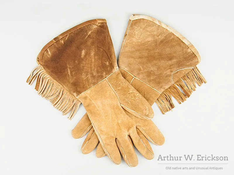 Figural Beaded  Plateau Gauntlets