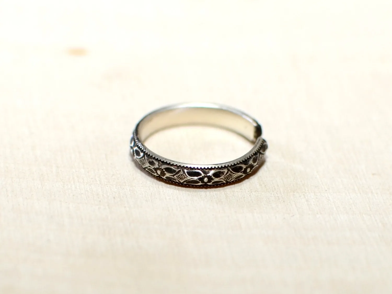 Geometrical Flower Patterned Sterling Silver Toe Ring