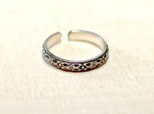 Geometrical Flower Patterned Sterling Silver Toe Ring