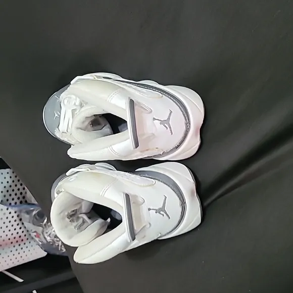 Jordan 6 Rings Basketball Shoes Size 2.5 Youth (Big Kids)