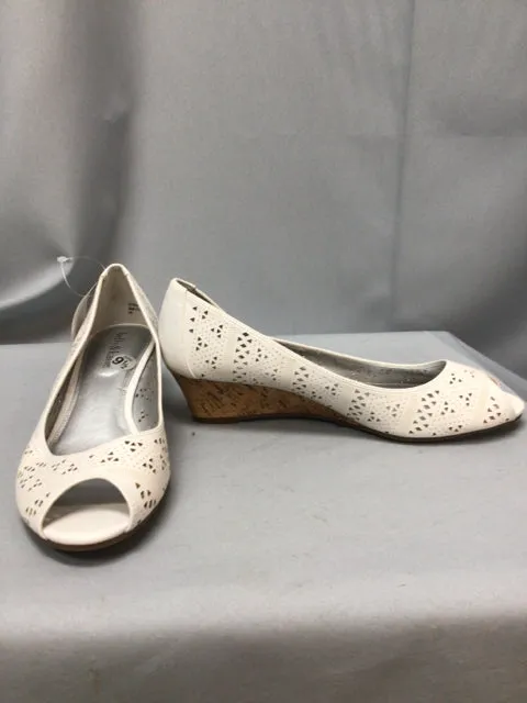 KELLY & KATIE SIZE 9 1/2 Ladies SHOES