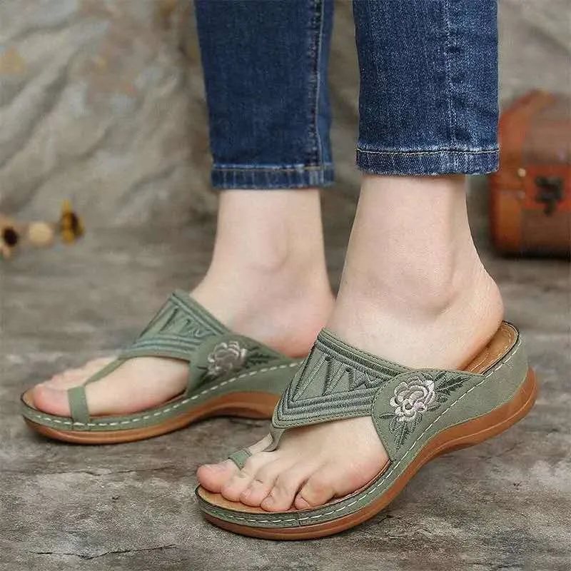 Ladies Vintage Embroidered Slip-On Slippers