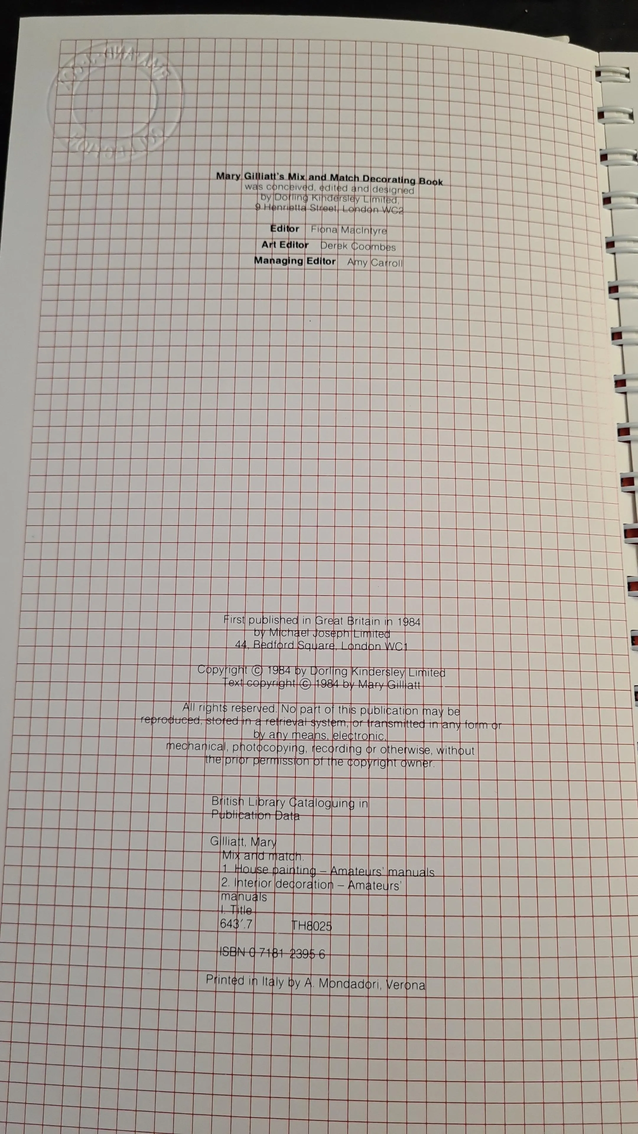 Mary Gilliants Mix & Match Decorating Book, Michael Joseph, 1984