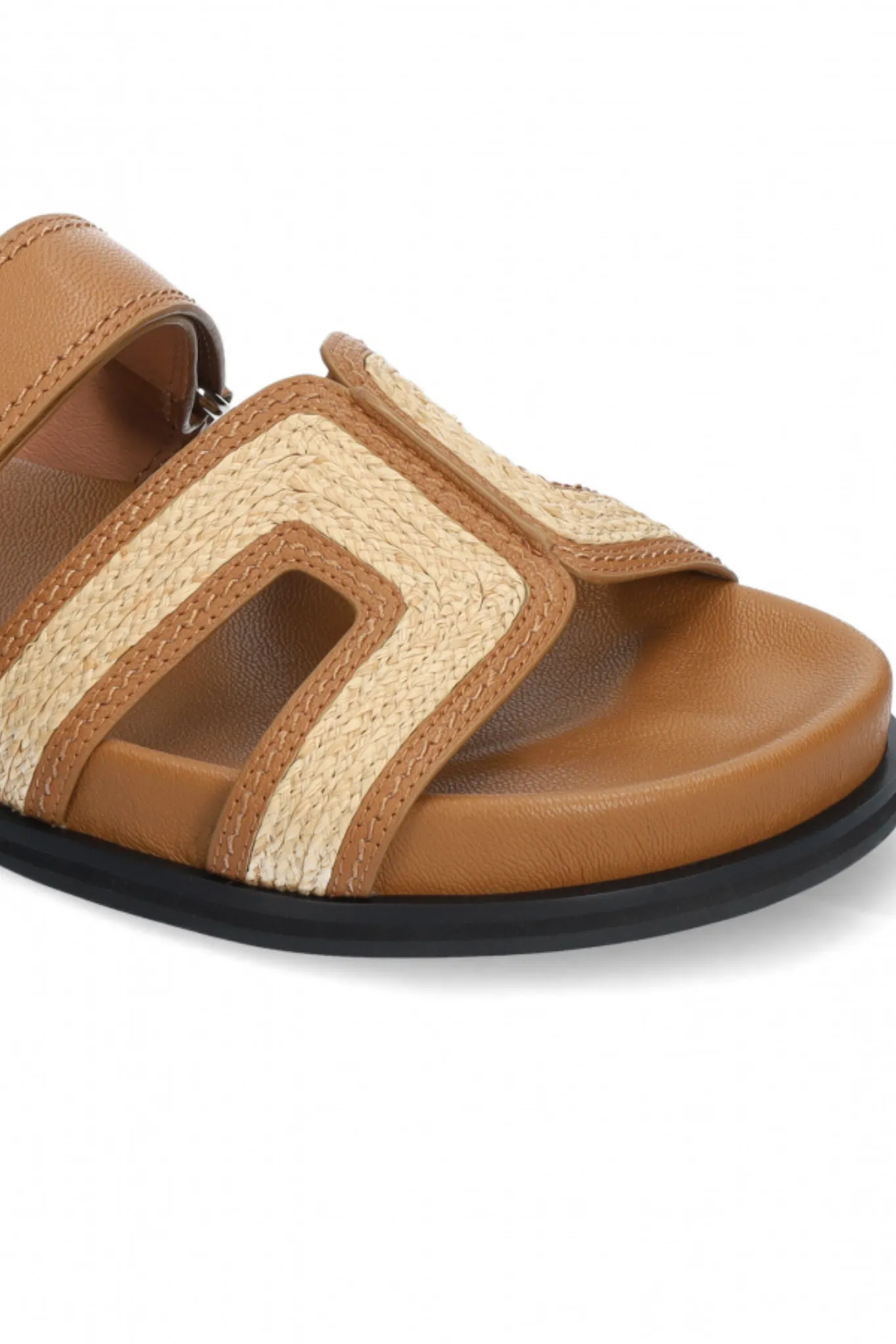 MINDY FLAT SANDALS - TAN