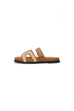 MINDY FLAT SANDALS - TAN