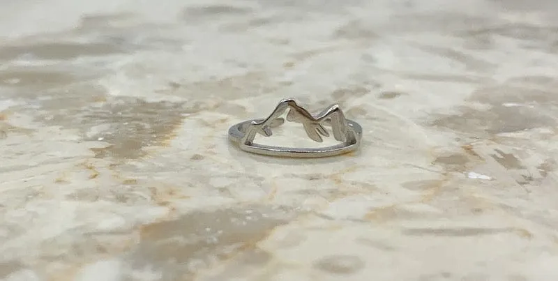 Mountain Range Toe Ring