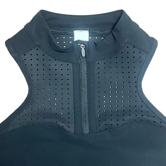 NWT Lululemon size 6 Unleash Strength Bra Medium Support Black Zip Up Perforated