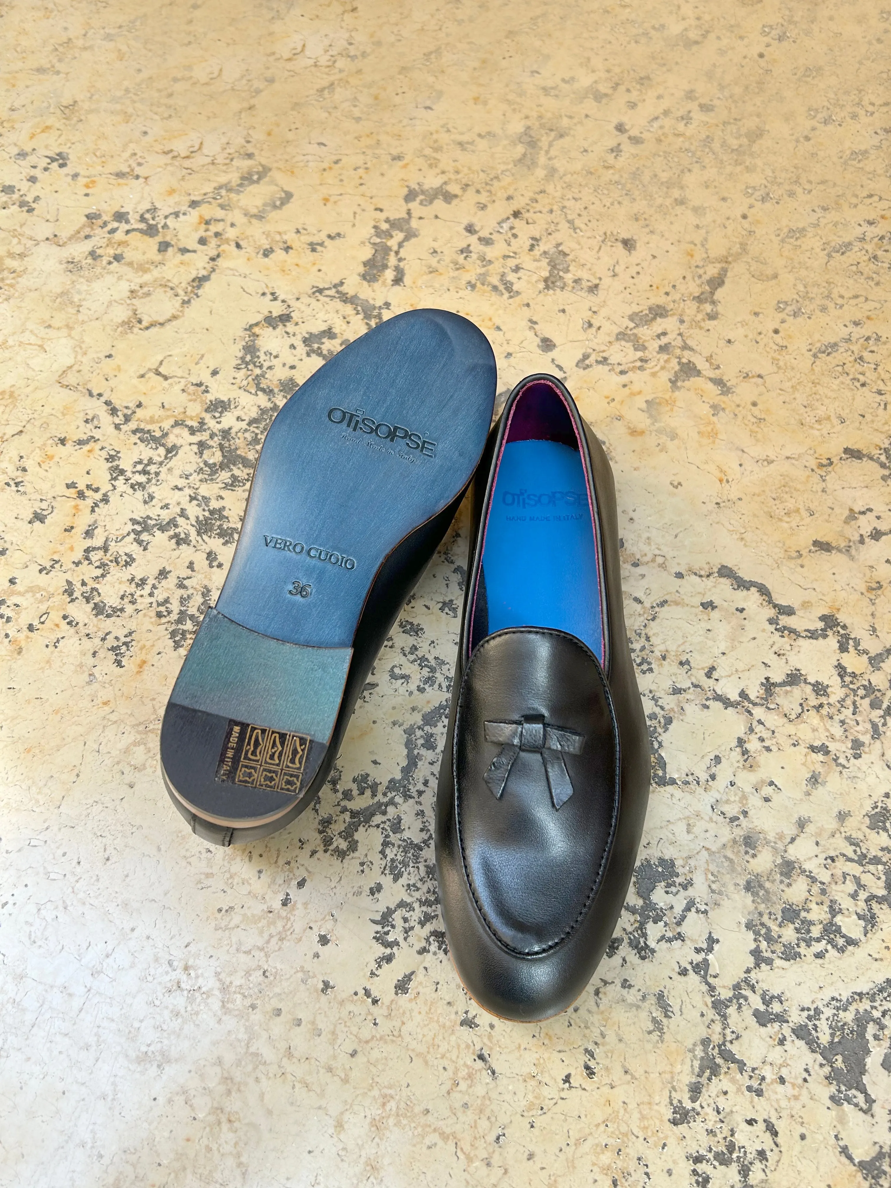 Slippers nere in pelle