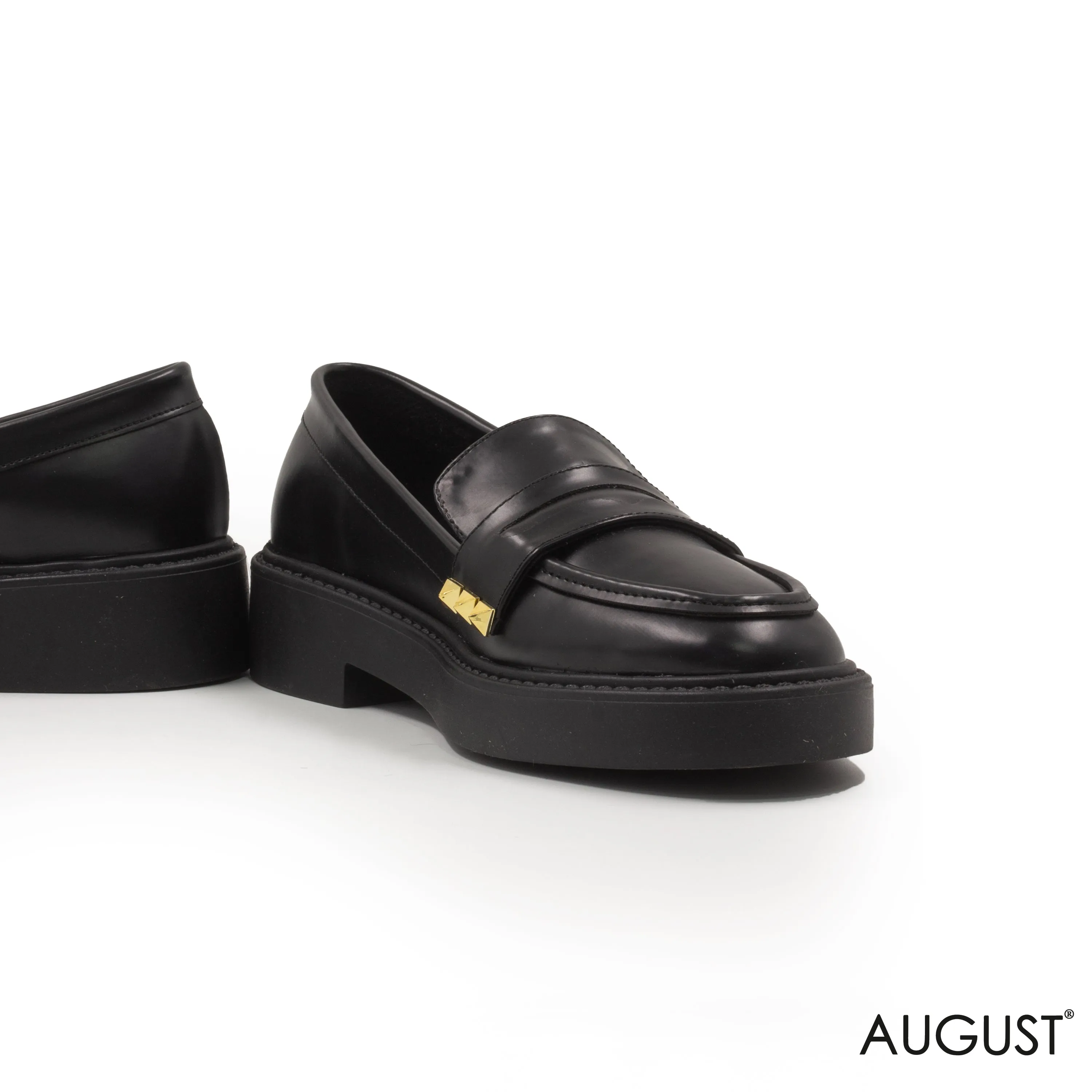 SMOOTH BEIGE LEATHER LOAFERS
