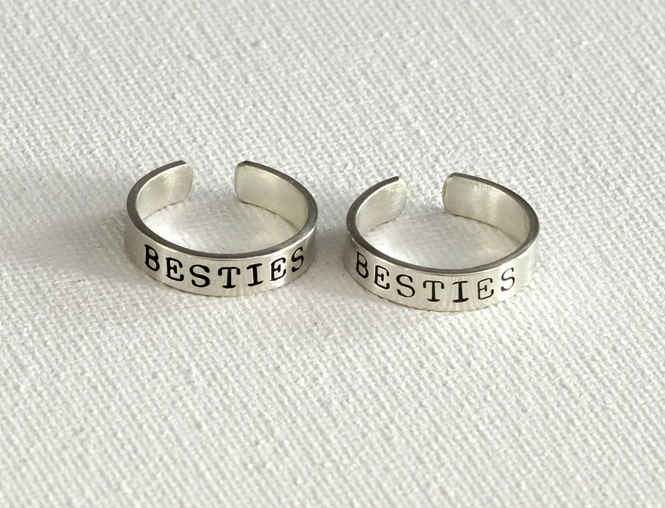 Sterling silver besties toe ring