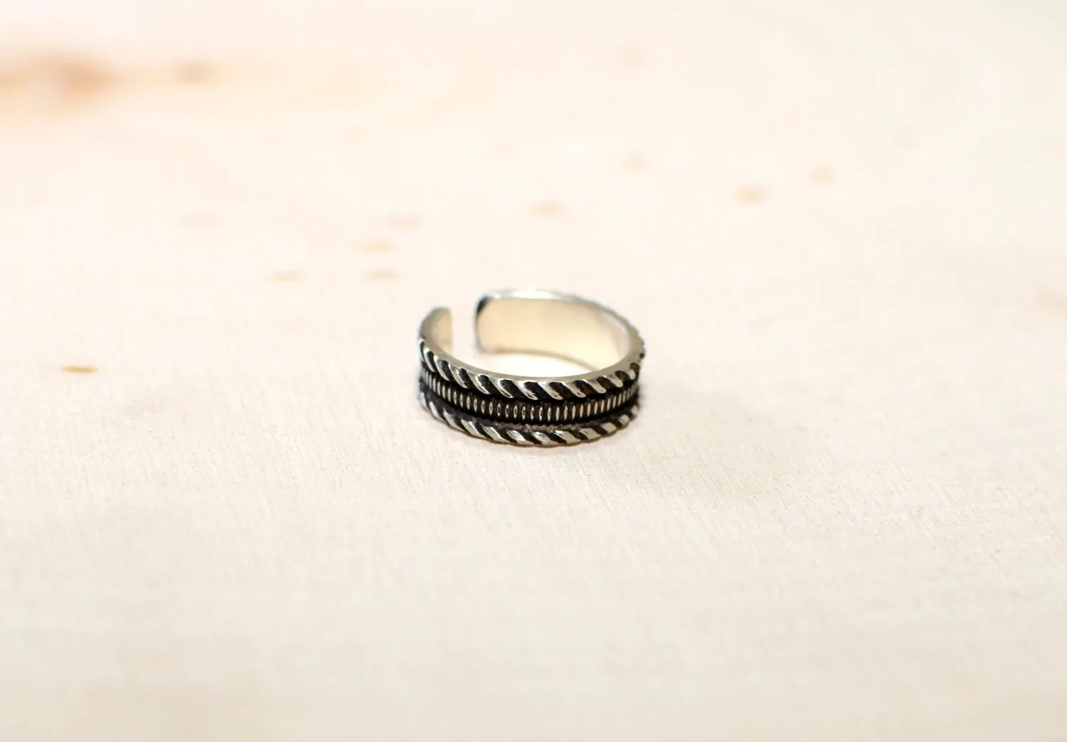 Sterling Silver Toe Ring with Geometrical Pattern and Dark Patina