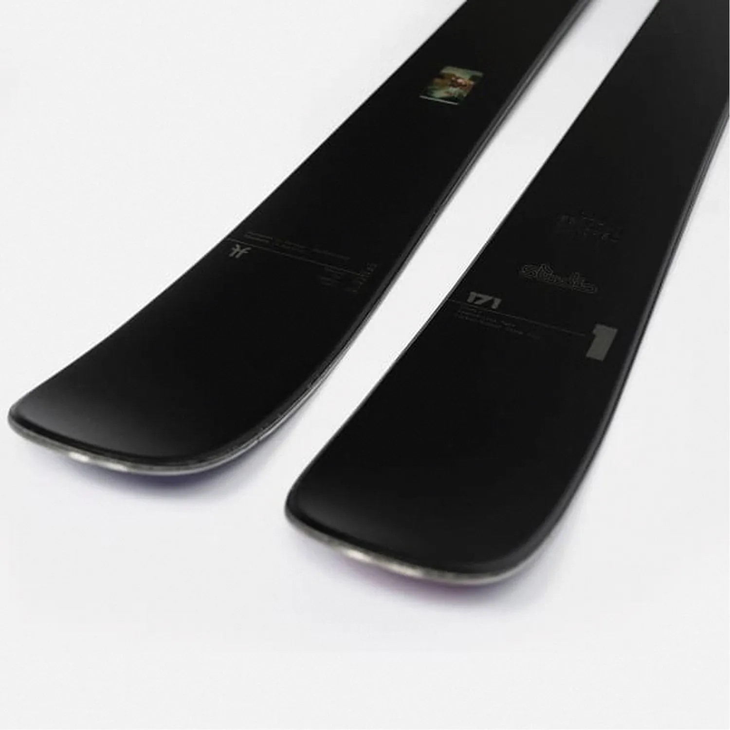 Studio 1 A-Hall Limited Edition Ski