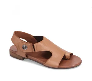 Tessie | Walnut