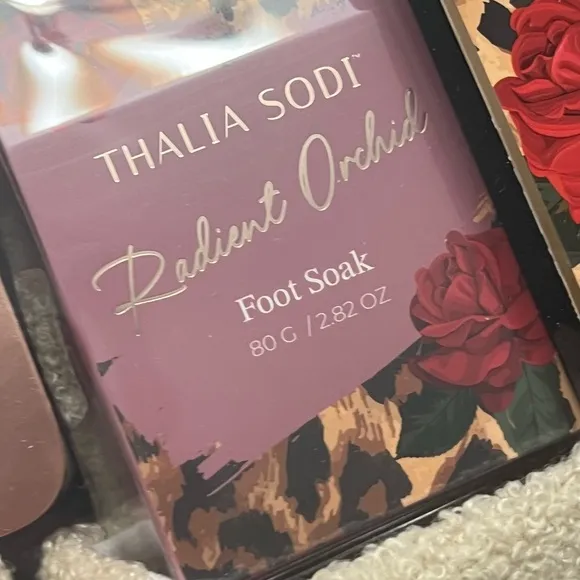Thalia Sodi luxury spa set robe slippers headband back brush foot lotion &amp; soak