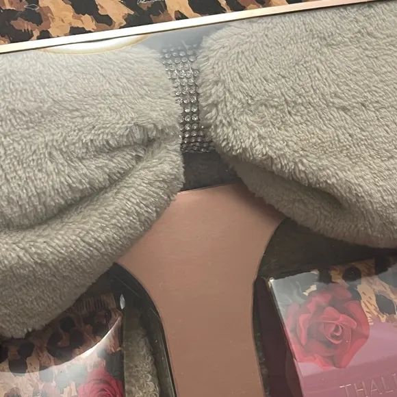 Thalia Sodi luxury spa set robe slippers headband back brush foot lotion &amp; soak