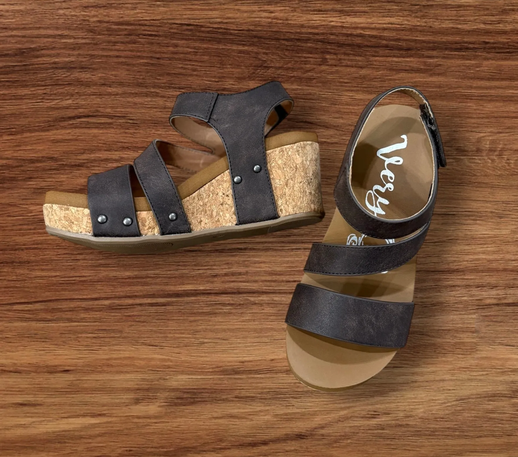 Very G Casper 2 Sandal in Chocolate