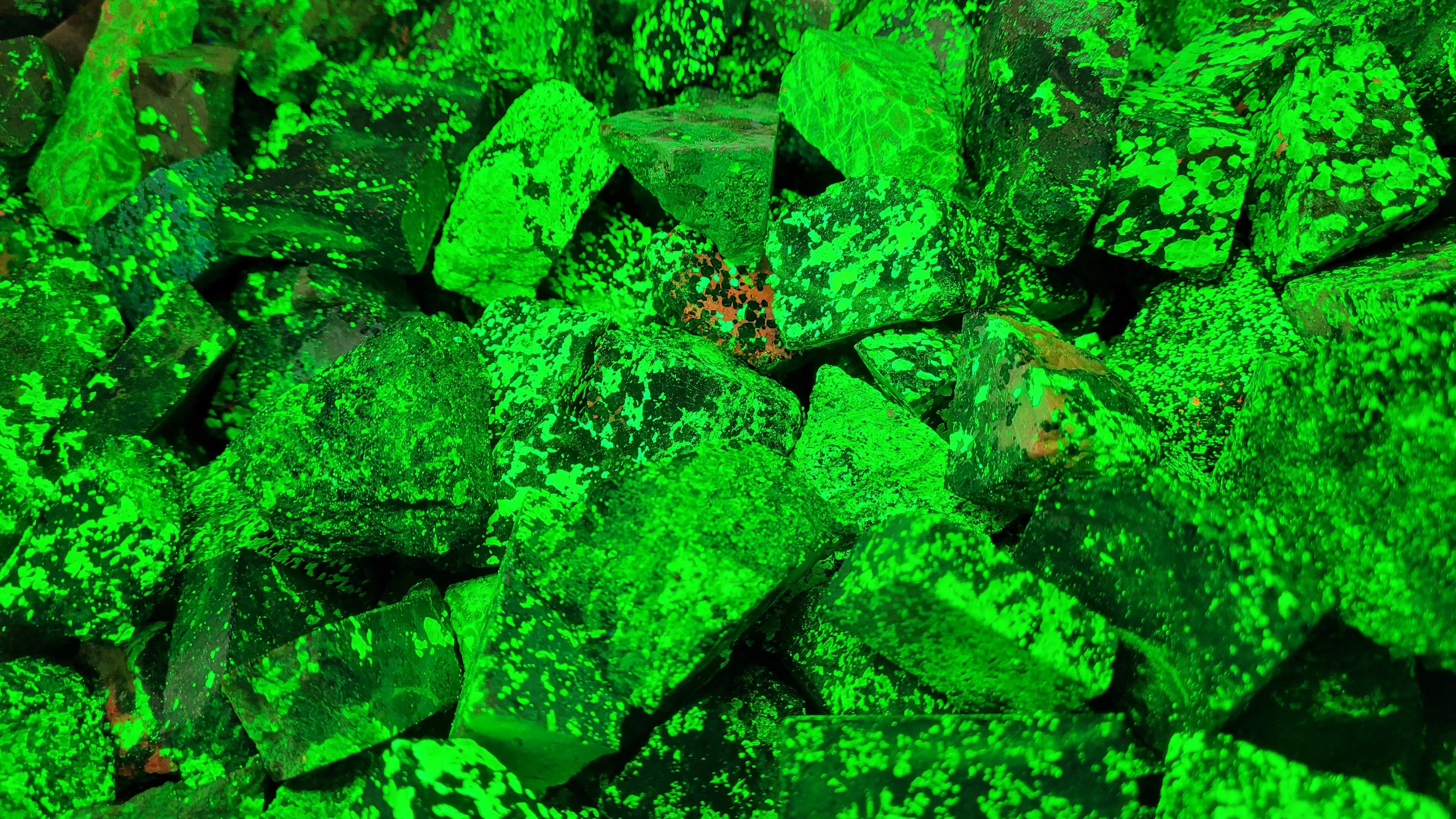 Willemite Chunk (1) piece