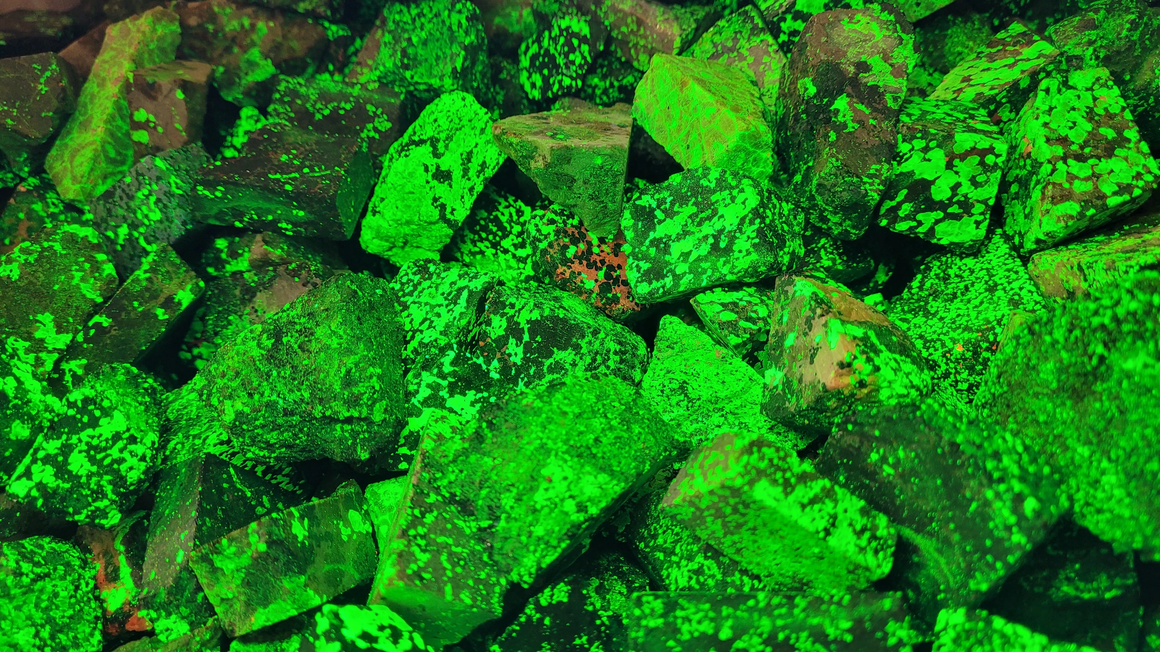 Willemite Chunk (1) piece